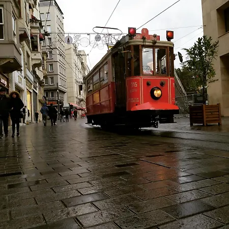 Golden Street 3*