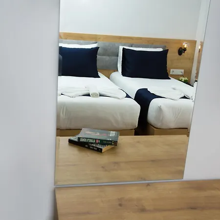 Golden Street 3*
