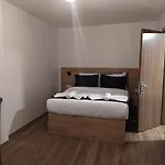 Hotel Golden Street 3*