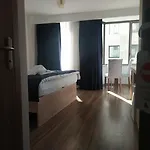 Golden Street 3*