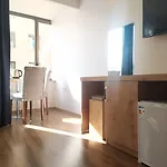 Hotel Golden Street 3*