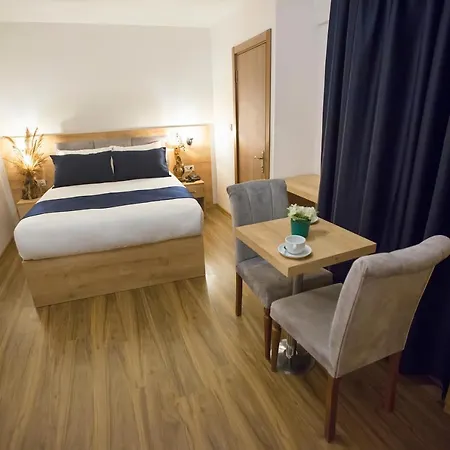 Hotel Golden Street