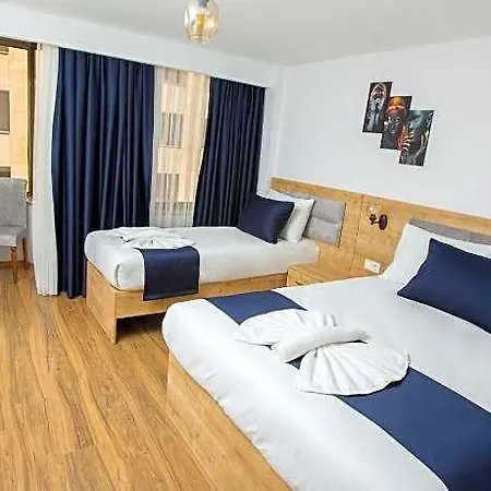 Golden Street Hotel 3*