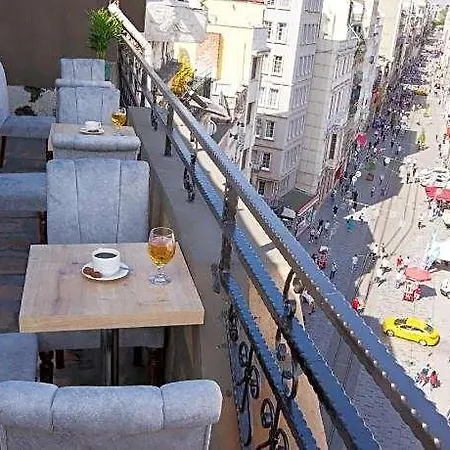 Golden Street 3*