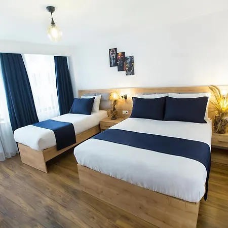 Golden Street Szálloda 3*