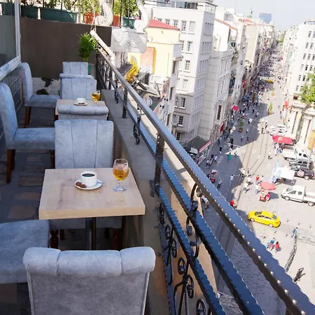 Golden Street Hotel 3*