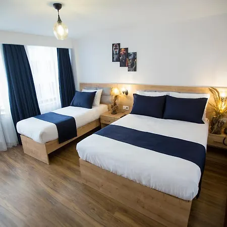 Hotel Golden Street