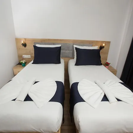 Golden Street Hotel