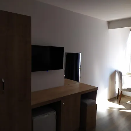 Golden Street 3*